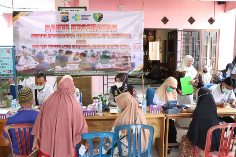 Polres Tala Gelar Bakti Kesehatan, Warga Terdampak Asap Diperiksa