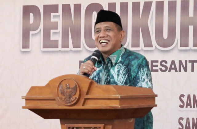 Warga Optimistis Lulusan Sirajul Huda Jadi Kebanggaan Daerah, Puluhan Santri Resmi Dikukuhkan dan Dilepas