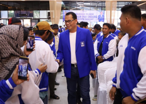 Ratusan Relawan Endang Agustina Dikukuhkan di Pelaihari, Konsolidasi Lintas Daerah Menguat, Warga Sandarkan Harapan