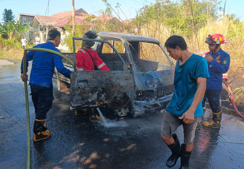 Diduga Korsleting Aki Picu Pikap Terbakar di Pelaihari, Kerugian Capai Puluhan Juta