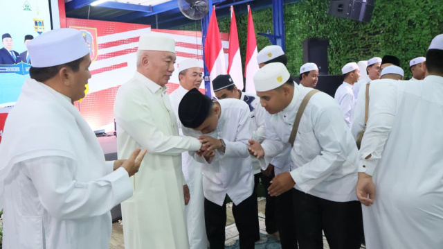 Kafilah Kalsel Berangkat ke MTQ Nasional, Gubernur Tekankan Target di Luar Gelar Juara