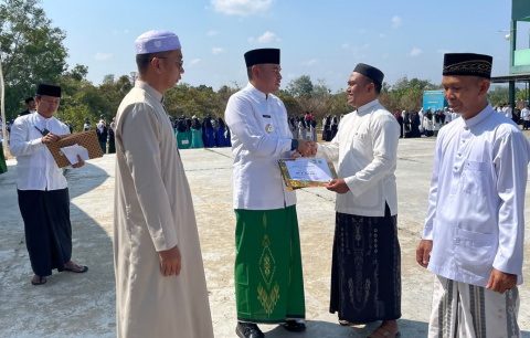 Pemkab Tala Salurkan Beasiswa Ratusan Juta untuk 96 Santri dan Mahasiswa, hingga ke Mesir dan Yaman
