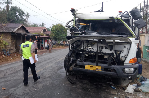 BREAKING NEWS: Bus dan Truk Bertabrakan di Jilatan Tala, Empat Orang Dilaporkan Luka Serius