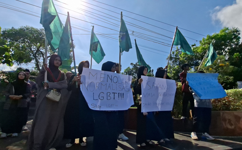 PII Kalsel Gelar Aksi Moral di Simpang Gagas Pelaihari, Serukan Penolakan LGBT