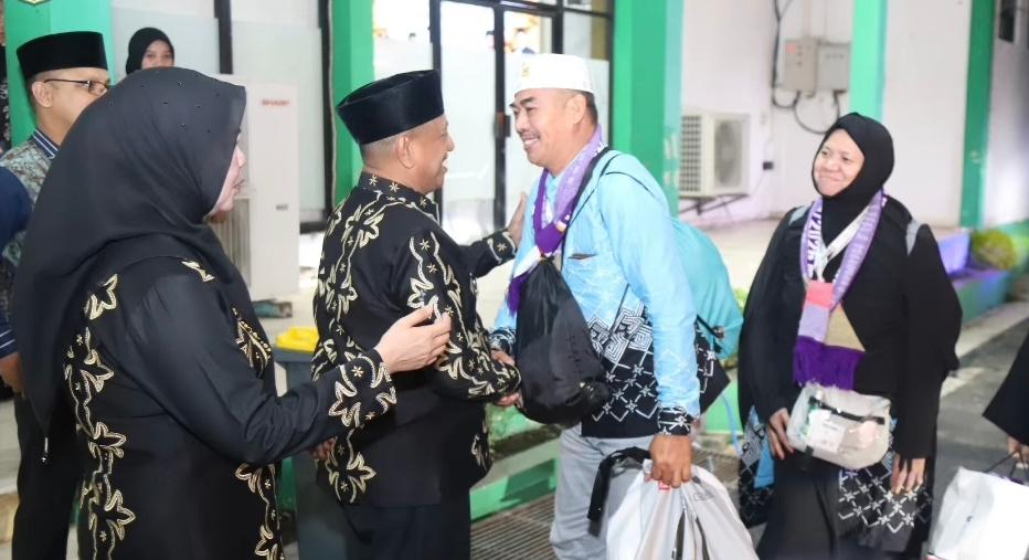 Haru Bahagia 'Pecah' Saat Jemaah Haji Tala Pulang, Wabup: Jadilah Cahaya di Tengah Masyarakat