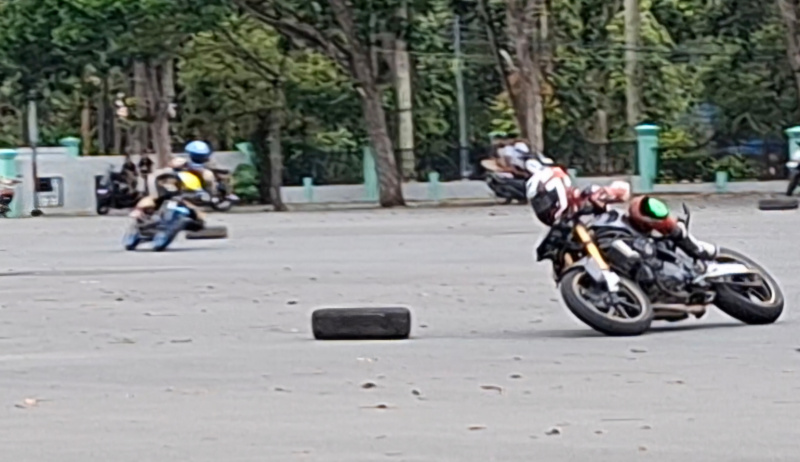 Latihan Road Race di Lapangan Pertasi Pelaihari Jadi Hiburan Gratis Warga, Pacu Adrenalin