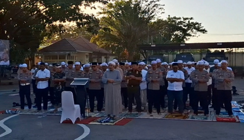 Polresta Tanah Laut Gelar Salat Istisqa, Warga Berharap Hujan Segera Turun