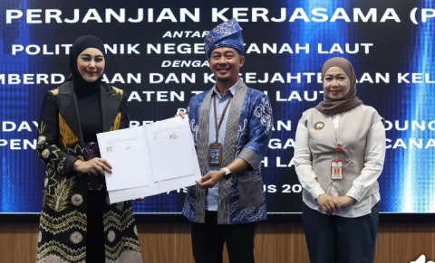 Dari PKKMB ke Personal Branding, Hj Dian Ingatkan Mahasiswa Jaga Jejak Digital