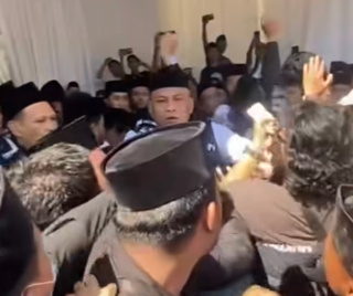 Aturan Iddah Politik Tetap Berlaku, Muktamar NU ke-35 Memanas hingga Massa Adu Jotos